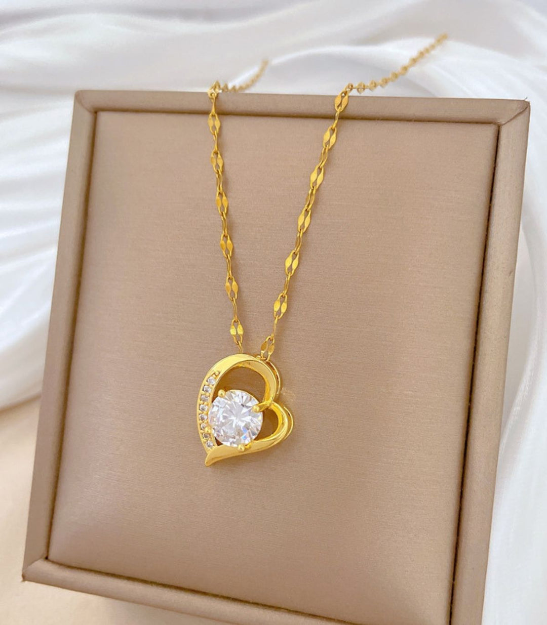 Collar diamond heart