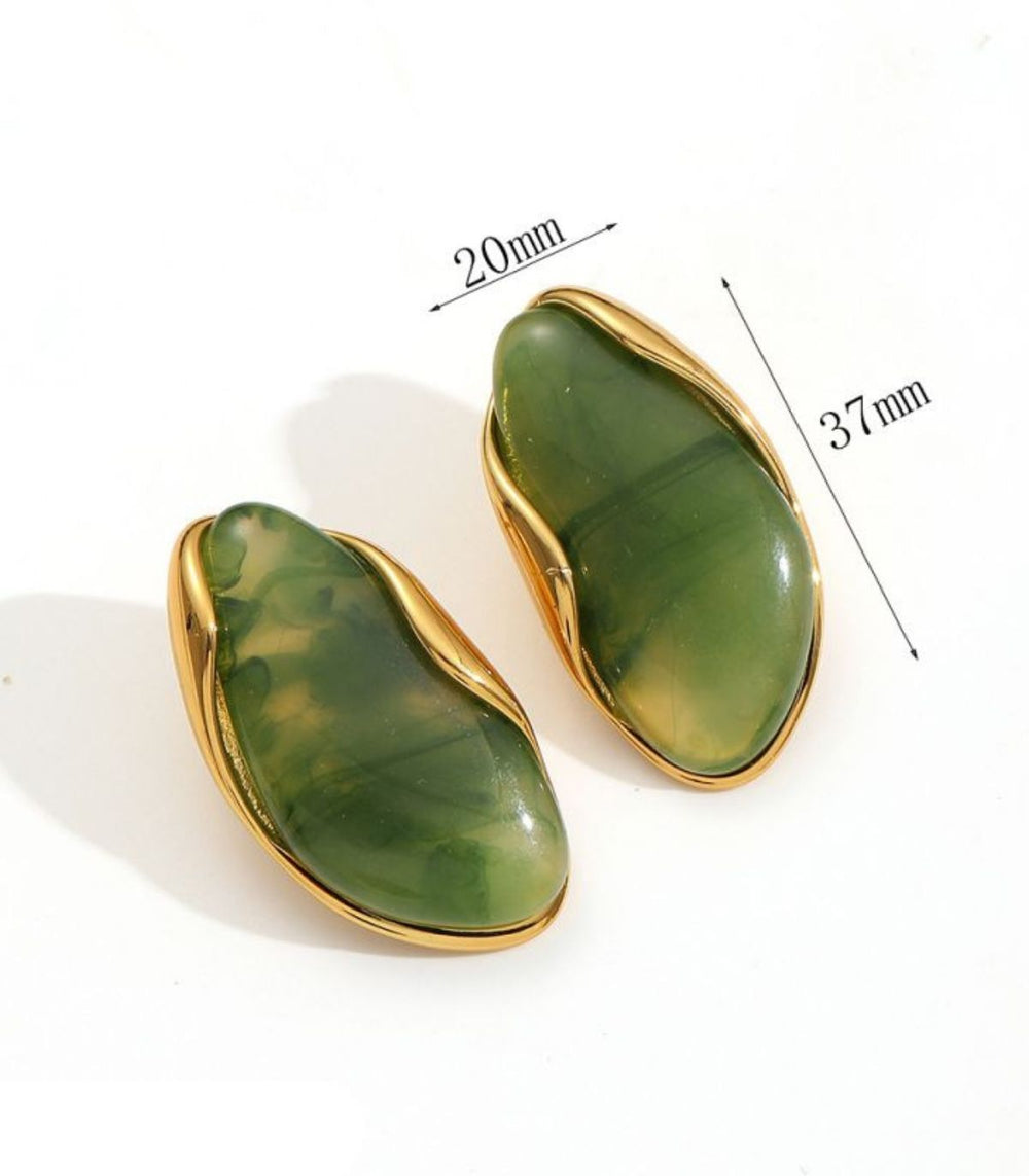 Aretes green irregular