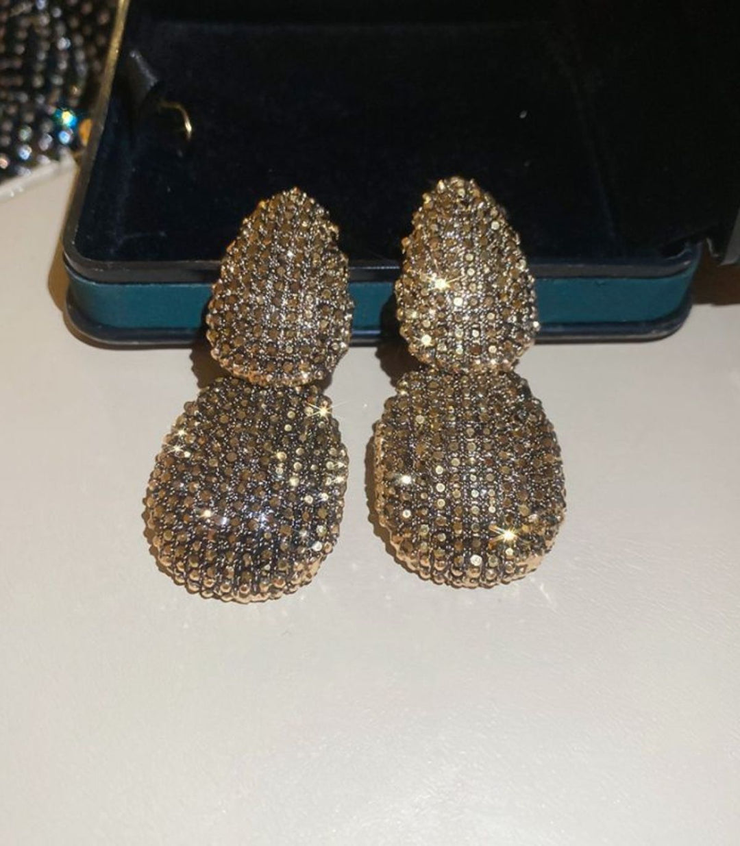 Aretes dorados irregular shaped