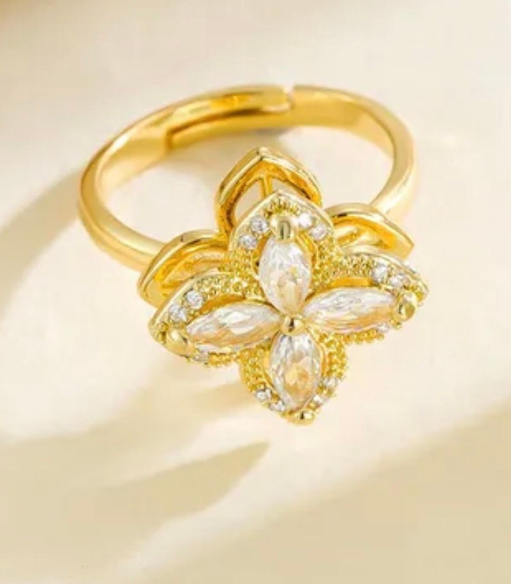 Anillo giratorio diamond clover