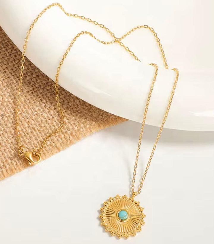 Collar turquoise medallion
