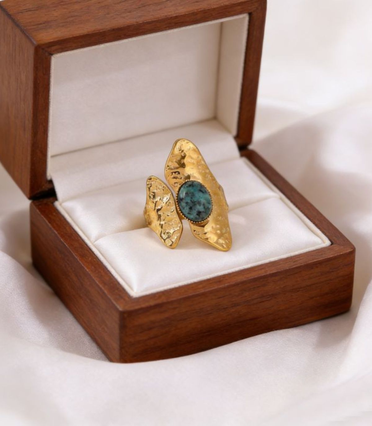 Anillo natural stone