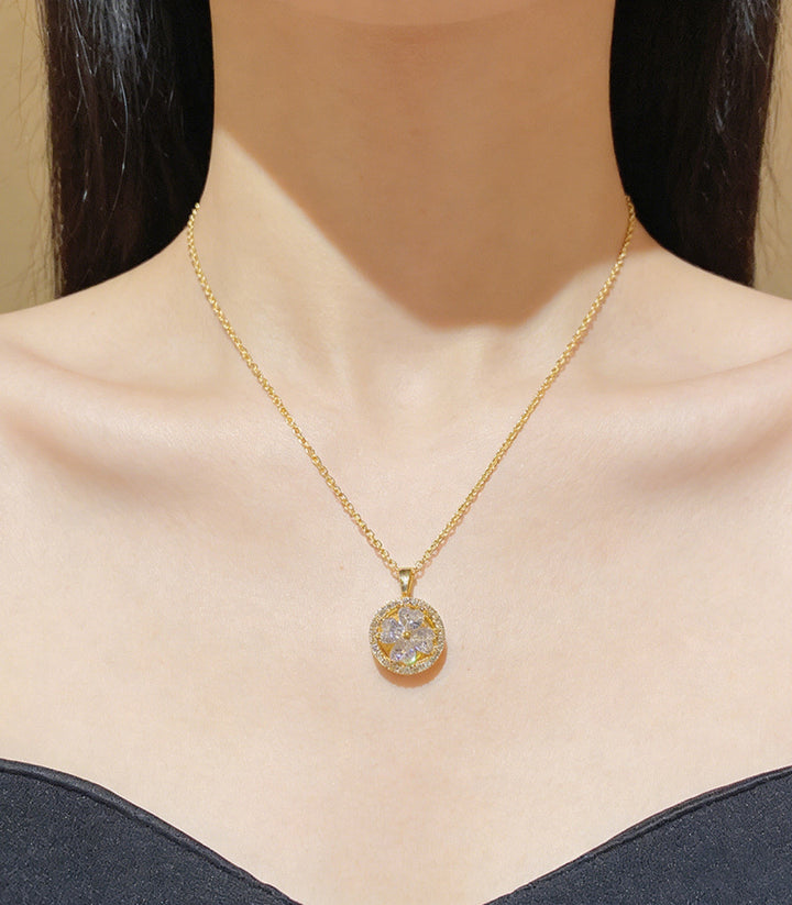 Collar Clover Rotativo