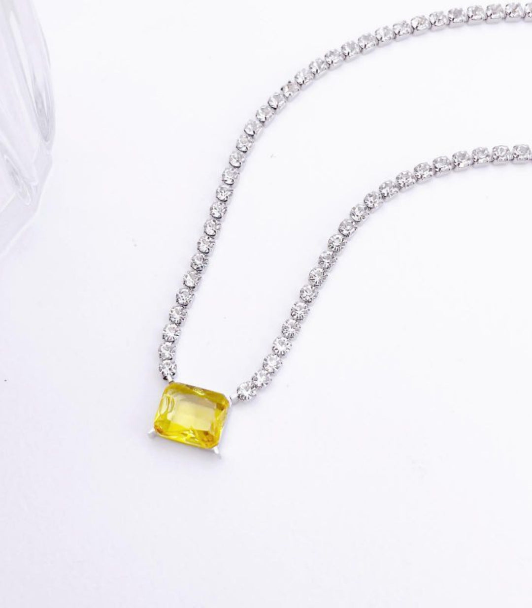 Collar Square Yellow Diamond
