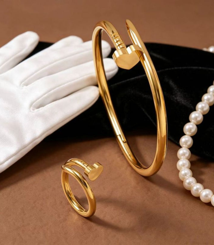 Brazalete y anillo Set Clavo Dorado