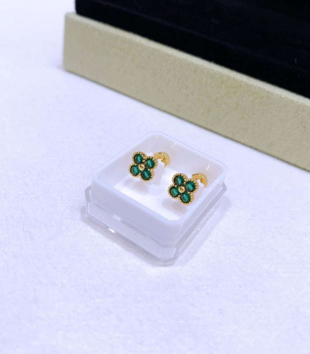 Aretes mini clover verde