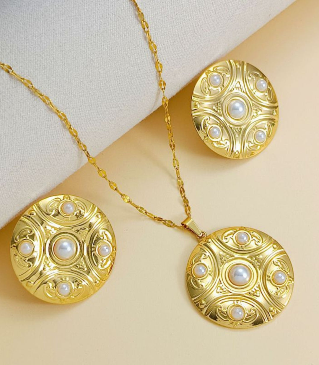 Collar y aretes set pear disc