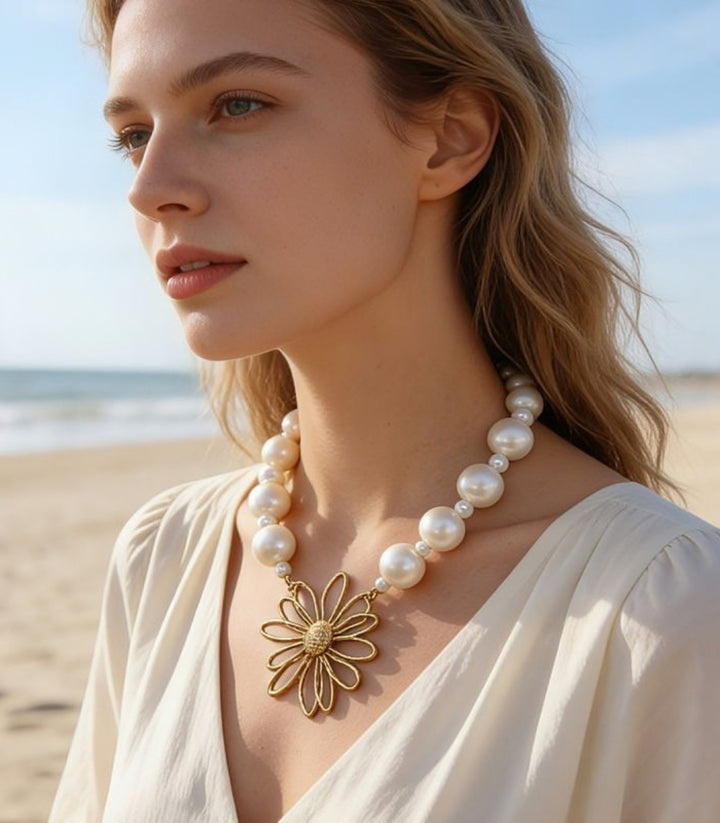 Collar Milky Pearl Beaded Flower