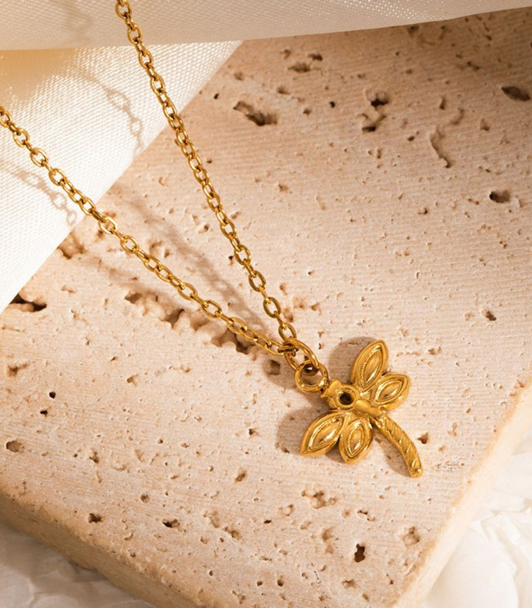 Collar Gold Dragonfly