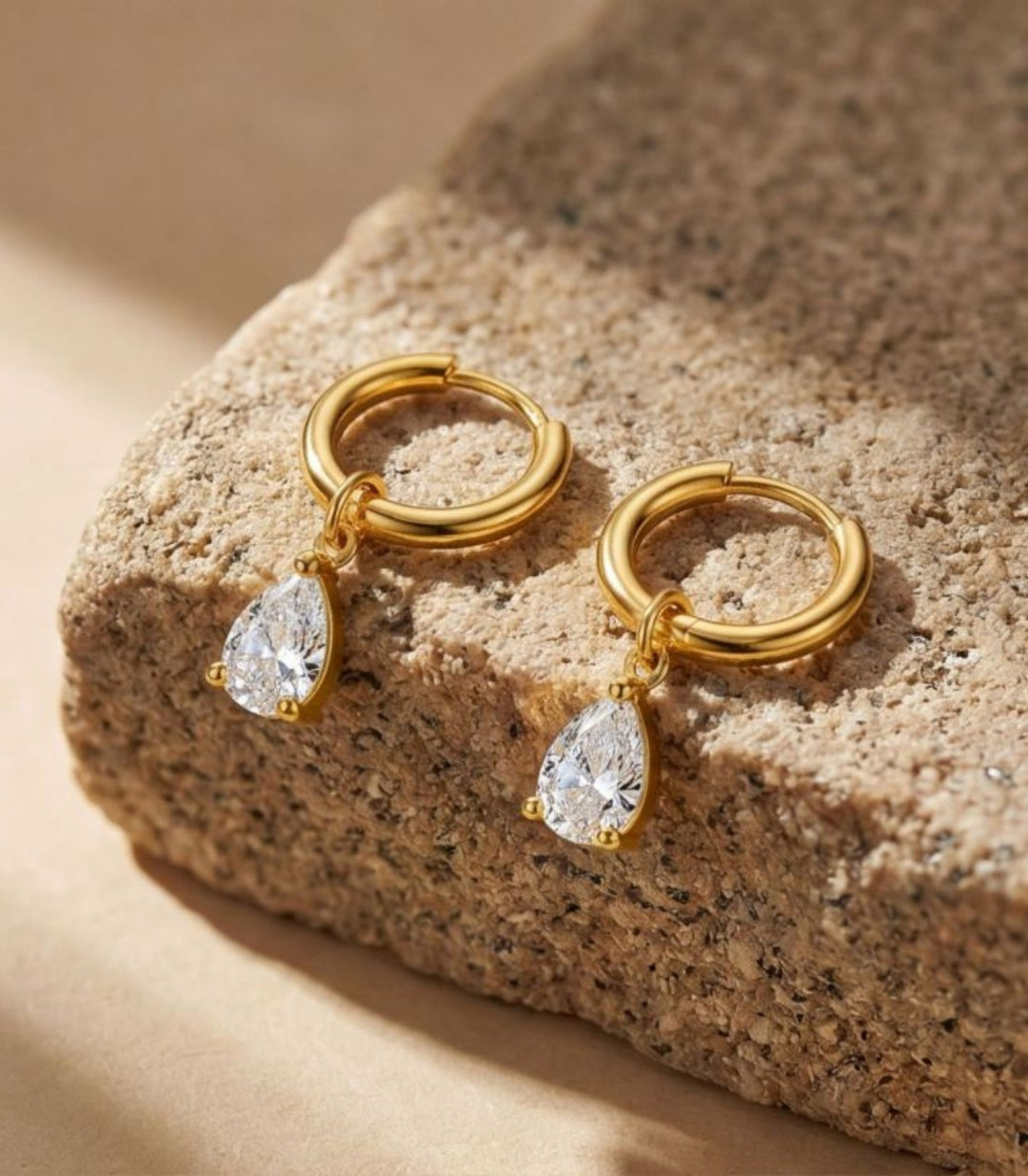 Aretes Pave Teardrop Zircon 18K