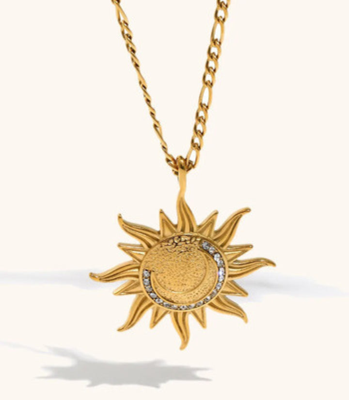 Collar diamond sun