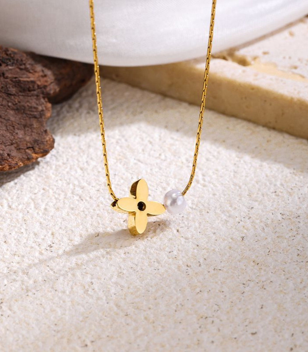 Collar Clover Faux Pearl 18K