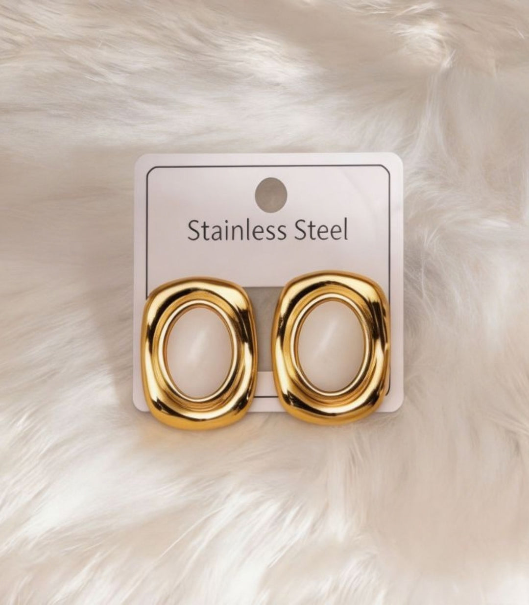 Aretes White