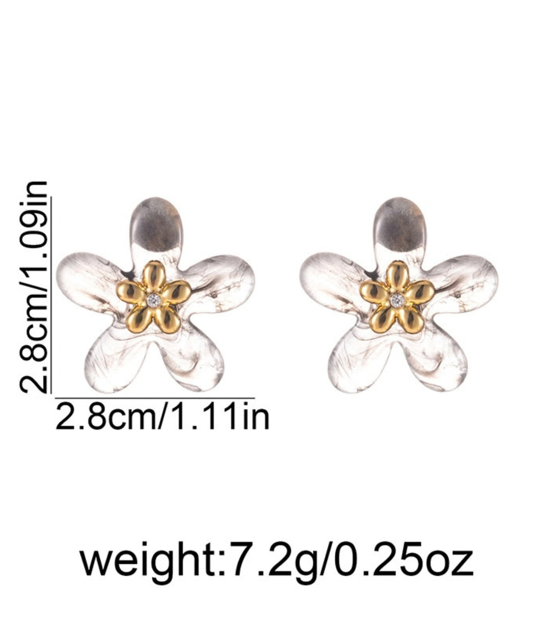 Aretes White Flower Stud