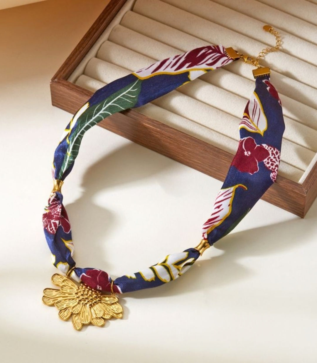 Collar Flowers Scarf