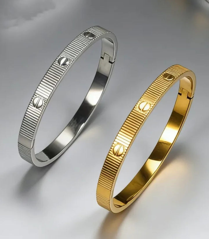 Brazalete love 2 dorado