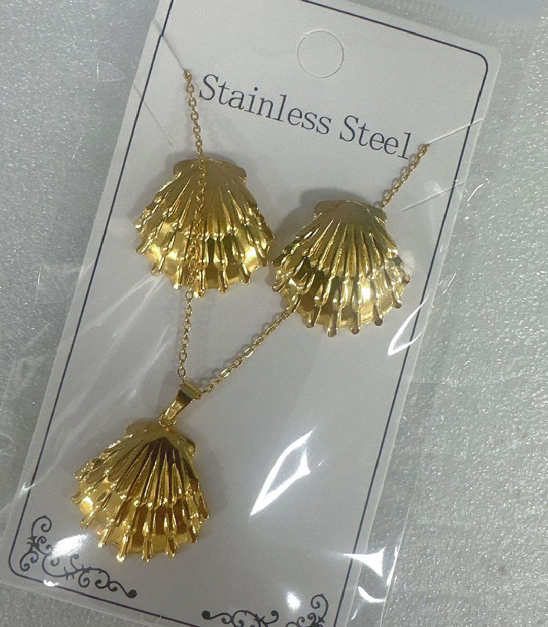 Collar y aretes set conchas