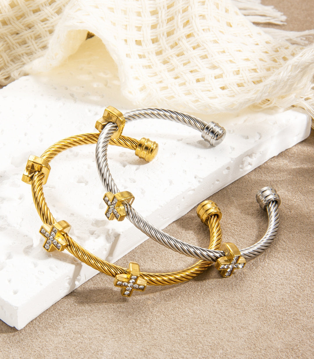 Brazalete Gold Cross 18K