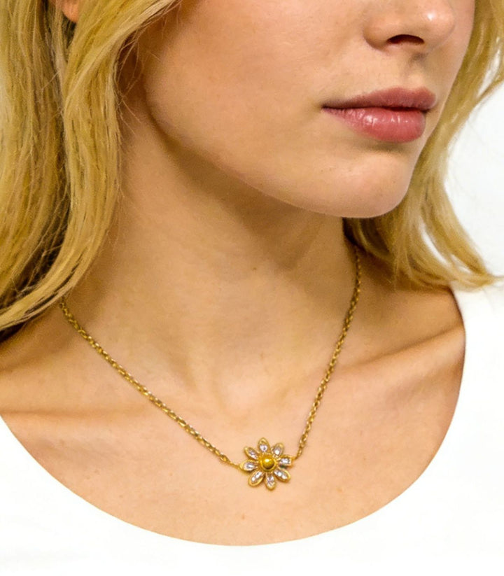 Collar 3d Daisy Zircon 18K