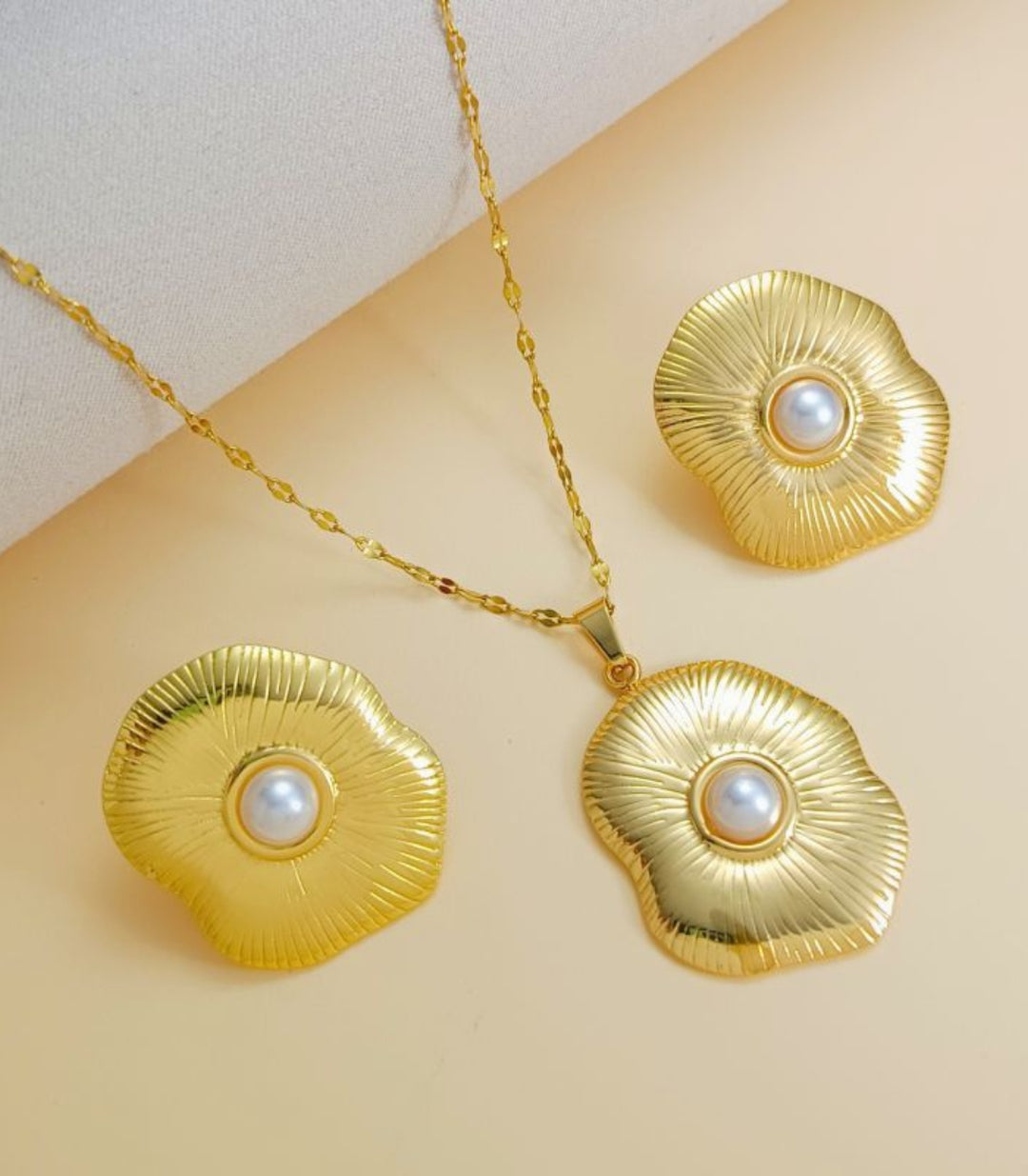 Collar y aretes set irregular