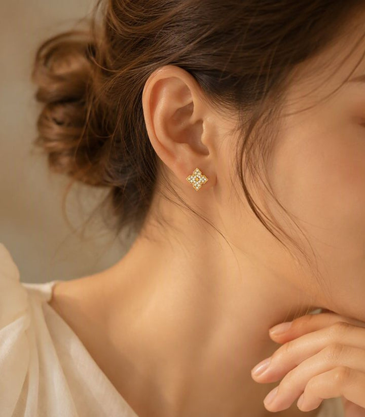 Aretes Clover Zircon