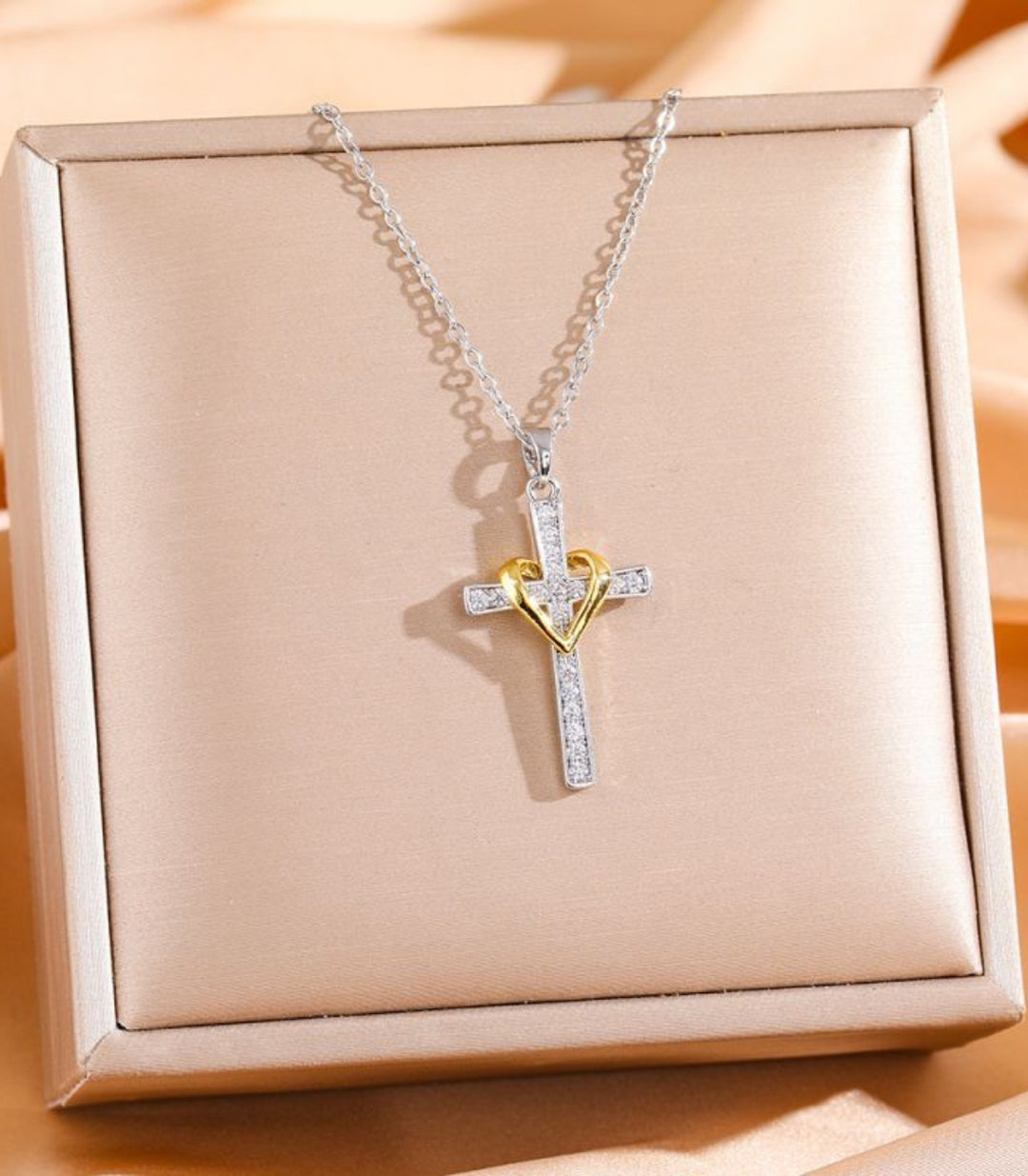 Collar Cruz Corazón Plata Bicolor
