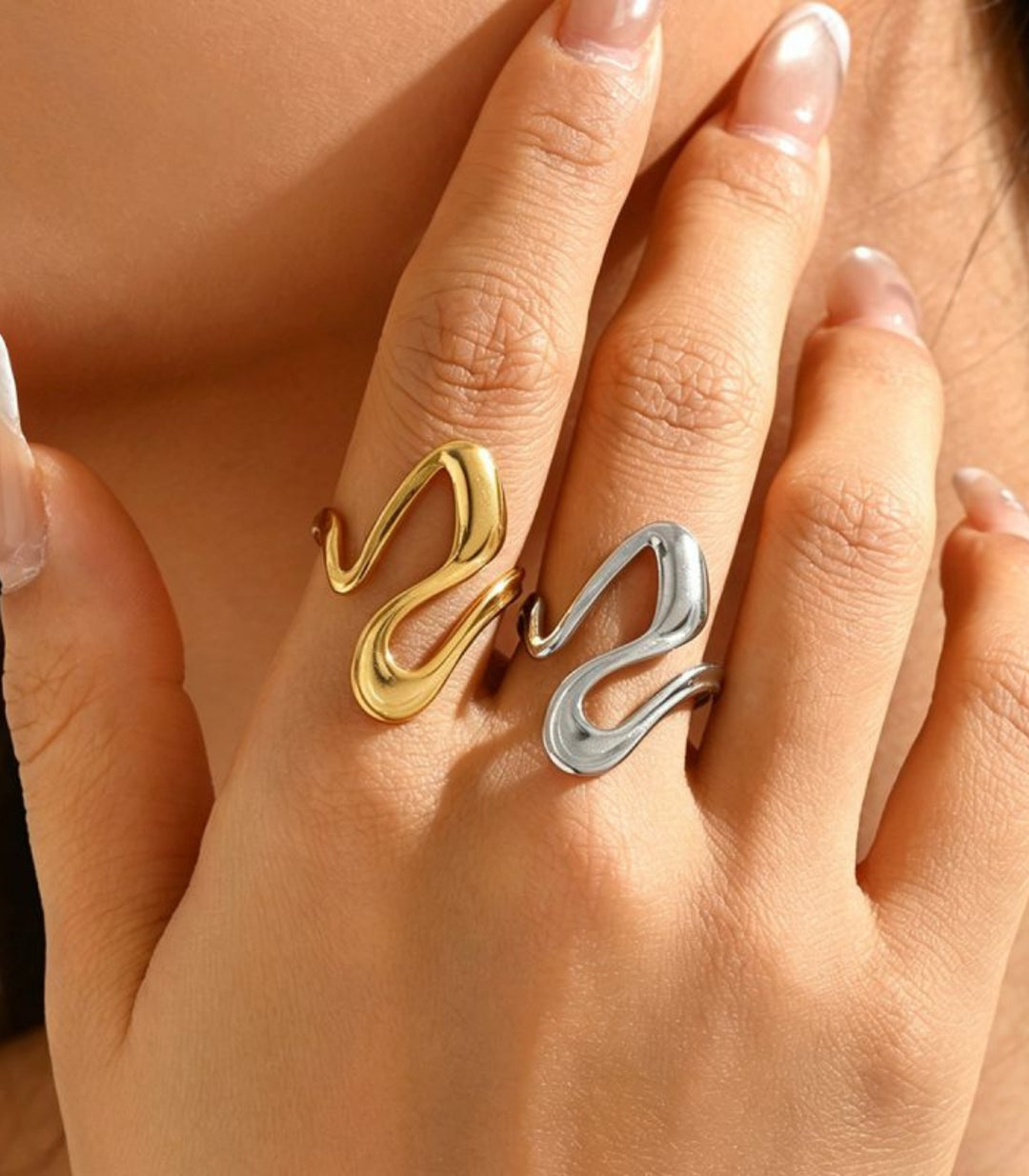 Anillo Geométrico Dorado