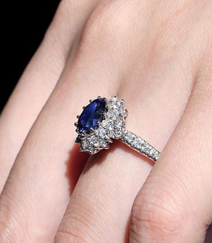 Anillo blue diamond oval 7