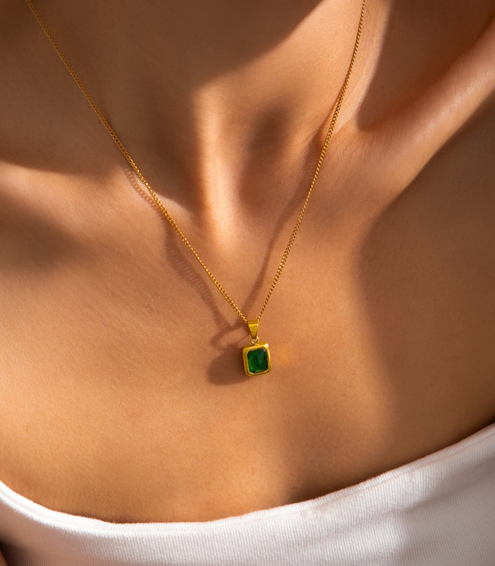 Collar Cuadro Verde