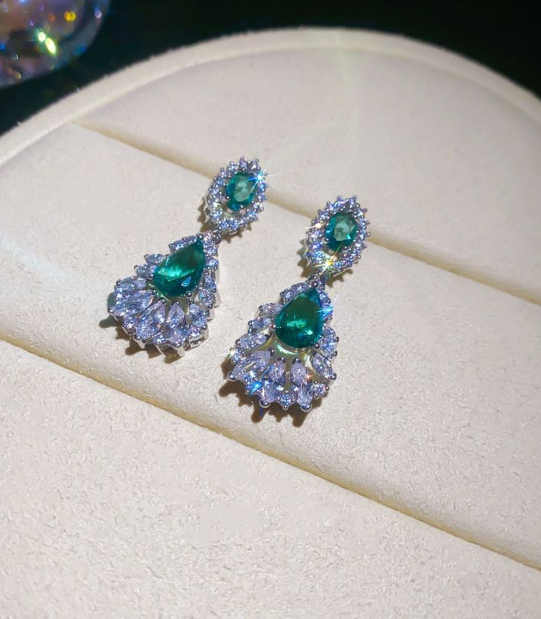 Aretes Verdes con Zirconias