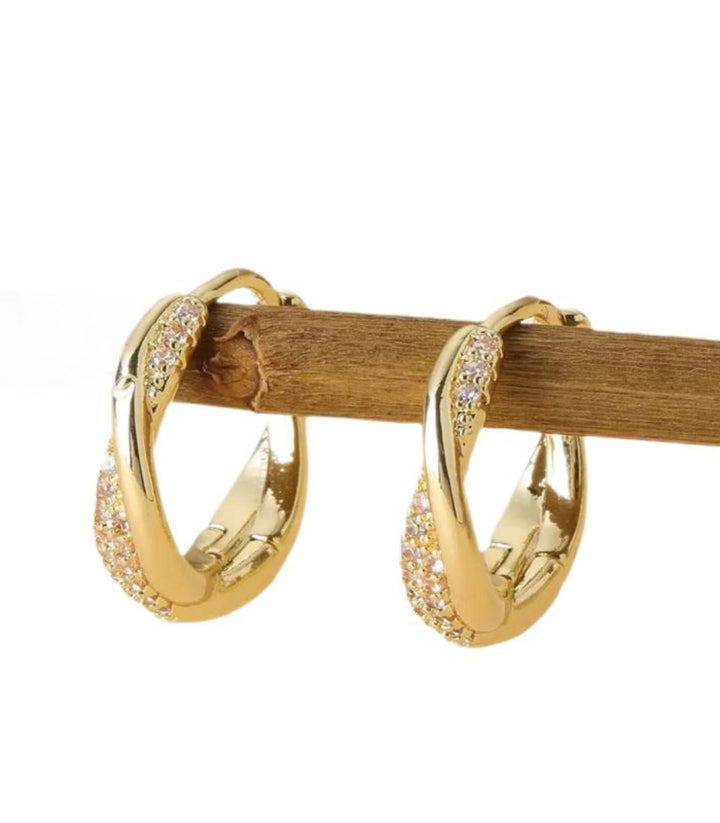Aretes Zircon Twisted Hoop