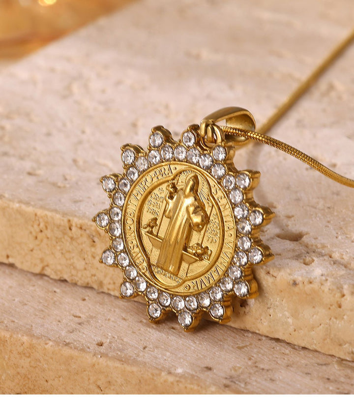 Collar zirc dorado san benito