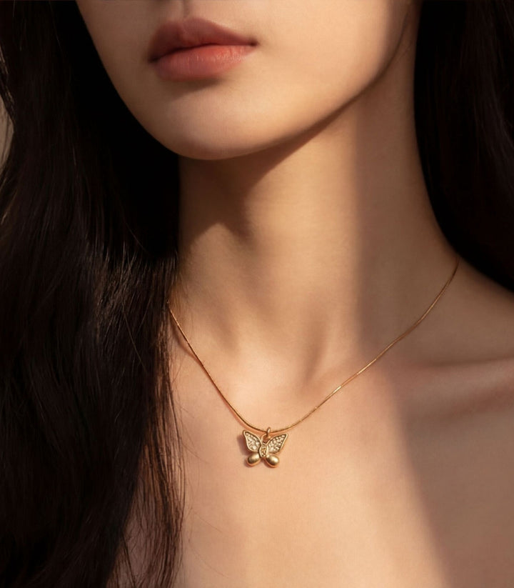 Collar Pave Butterfly