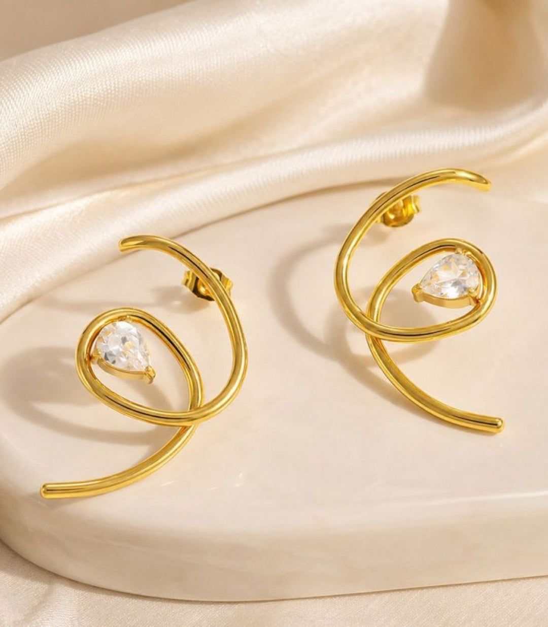 Aretes Zircon Geometric Lines