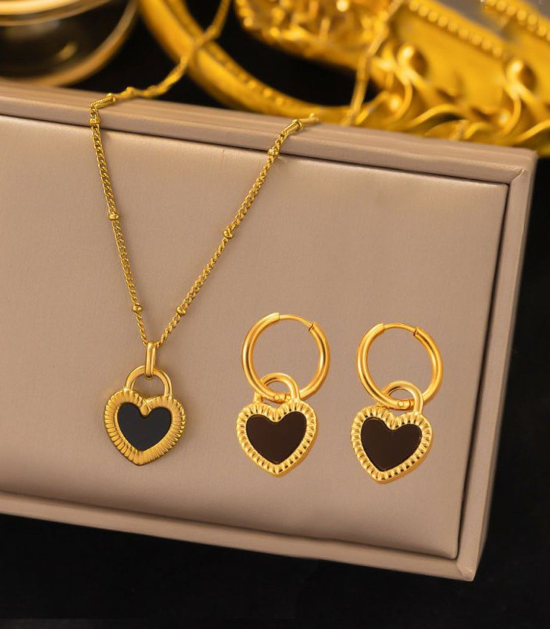 Collar set corazones negros