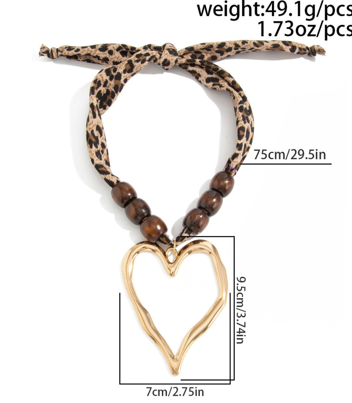 Collar love leopard print