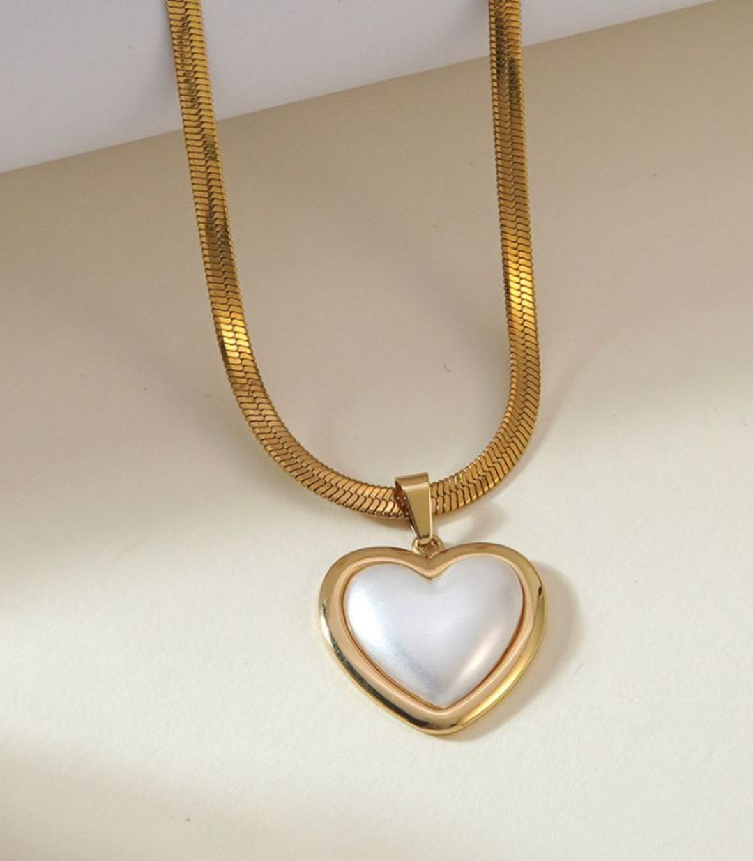 Collar corazón perla