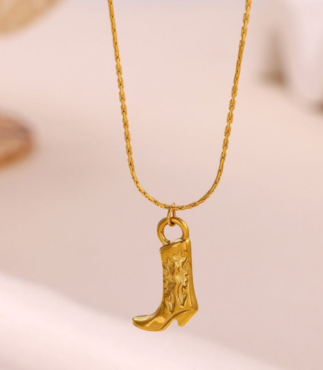 Collar Cowboy Boot