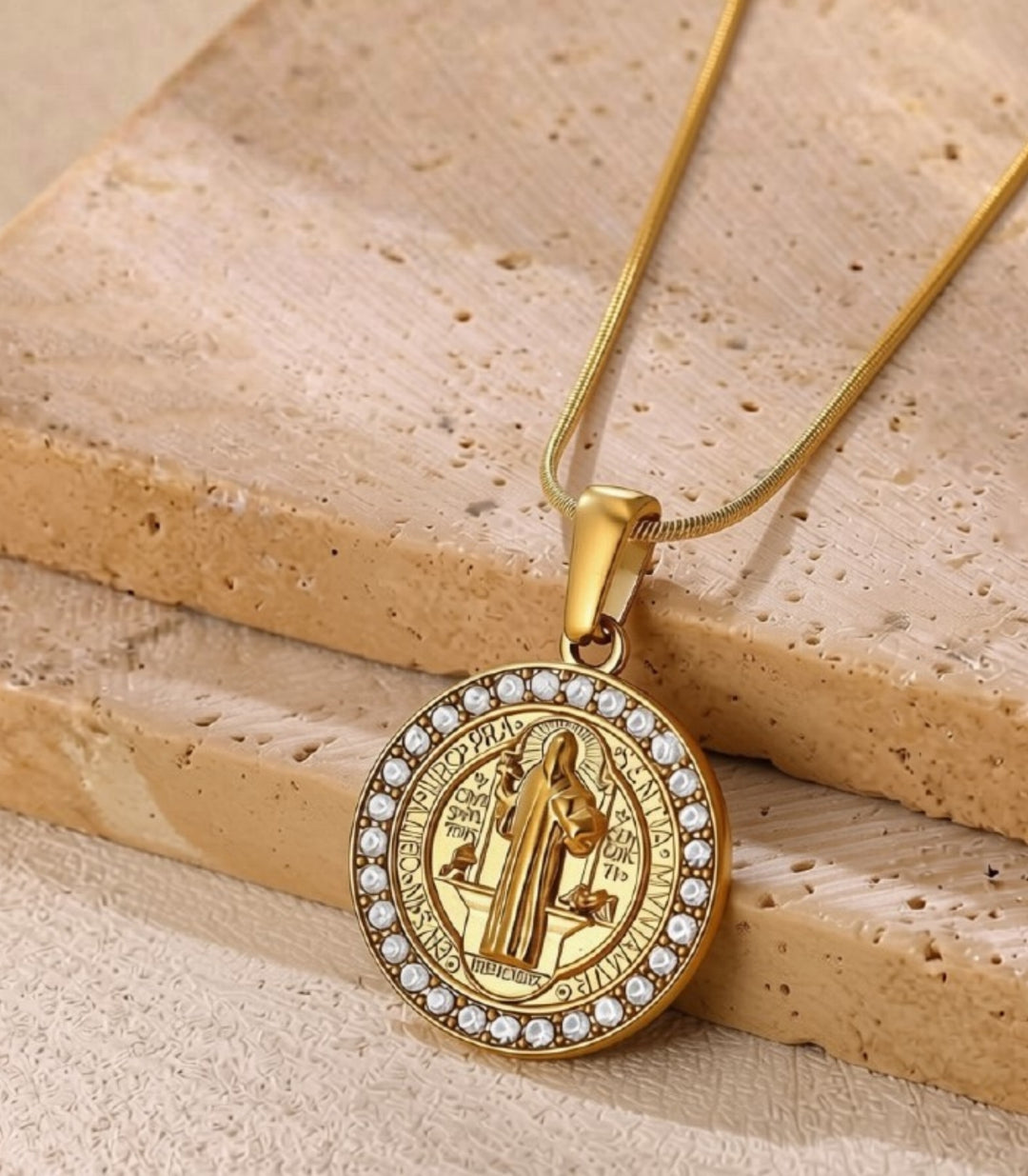 Collar Zirc Dorado San Benito