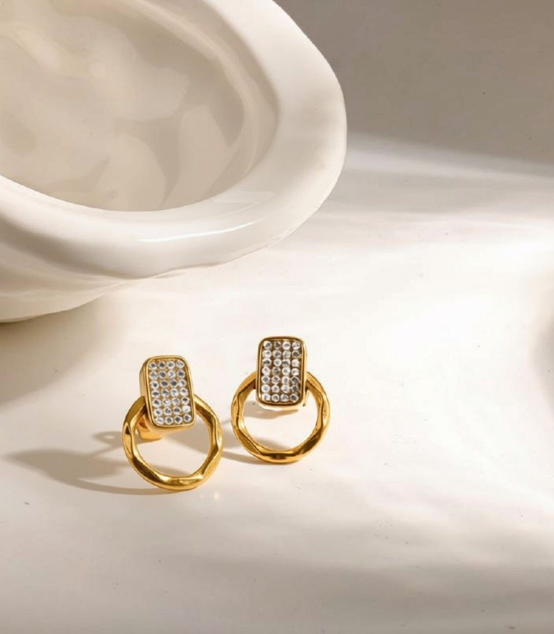 Aretes Diamond Encrusted