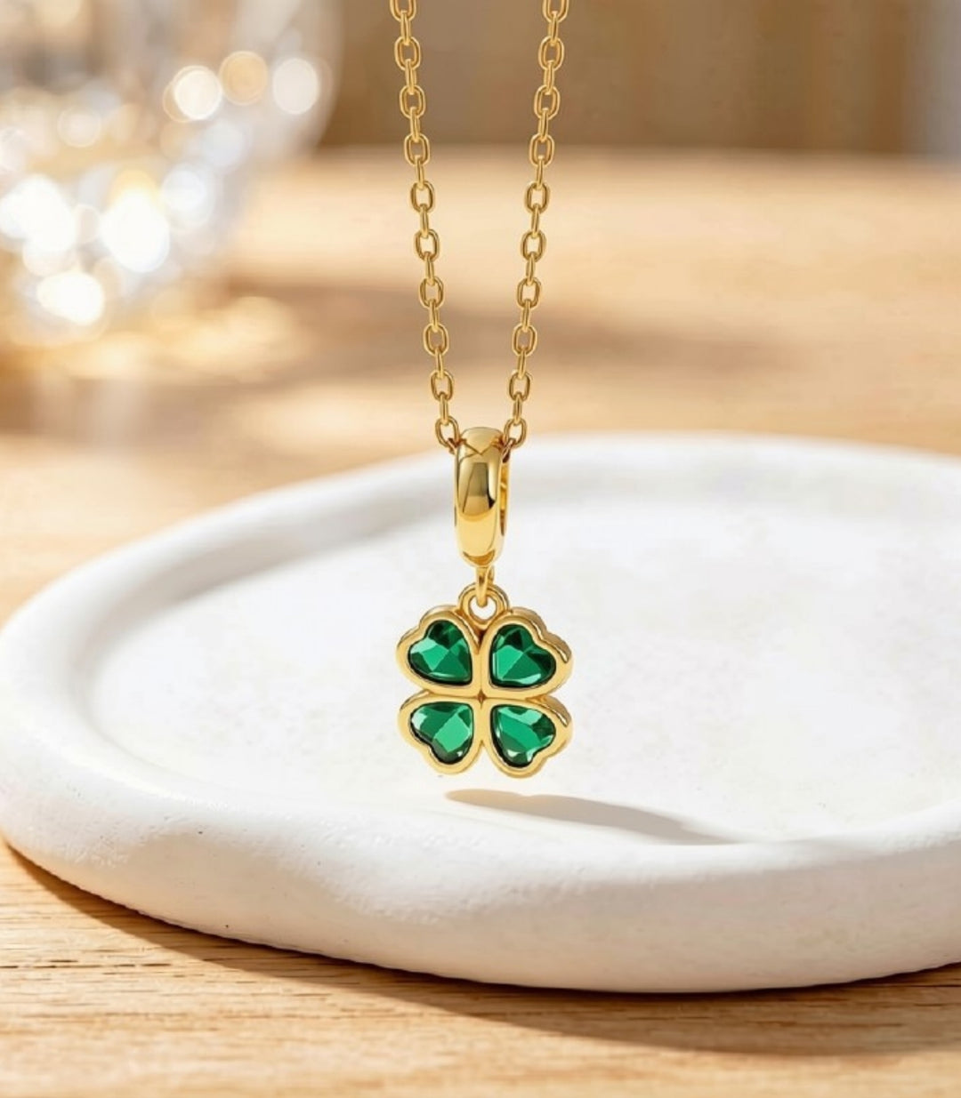 Collar Green Paved Clover